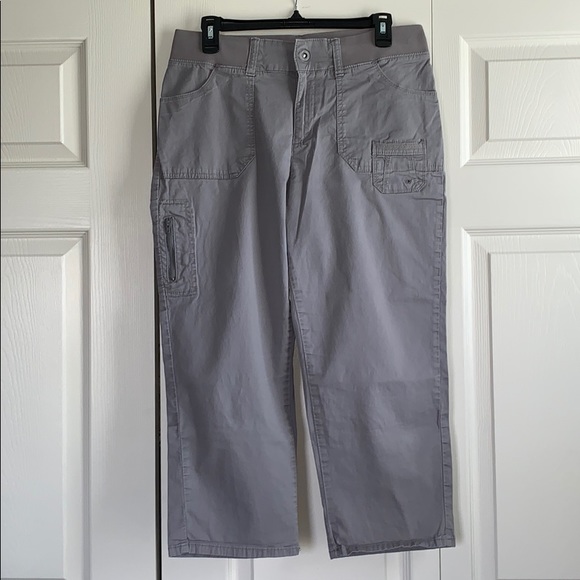 Lee Comfort Capris. GUC. - Picture 3 of 10